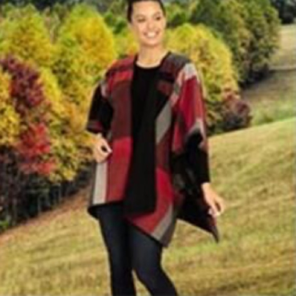 Serra Plaid Poncho
